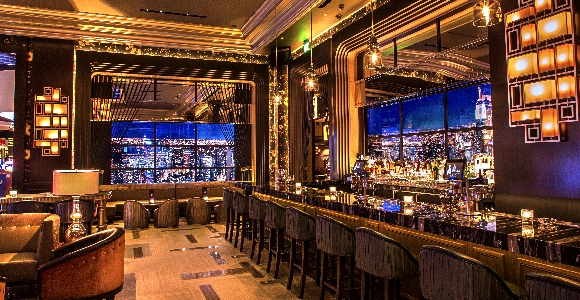 VISTA Cocktail Lounge