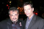Me_(looking_a_bit_Helter-Skelter)_and_Harry_Connick,_Jr_at_Steve_Wynns_birthday_party_(Jan09).jpg